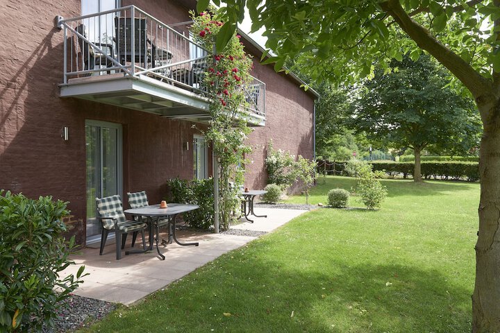 Sundeck 49 of 55