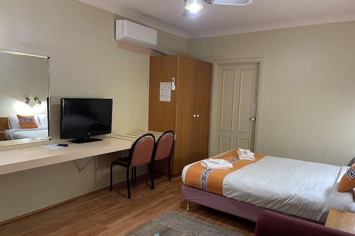 Room 17 of 54