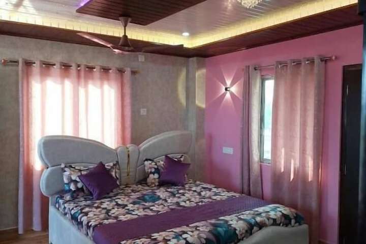 Room 2 of 25