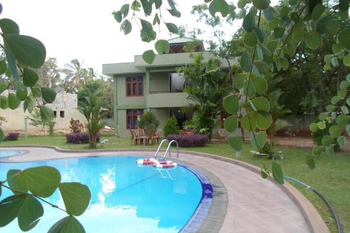 Hotel Lihini Village