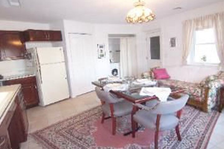 Room 48 of 62