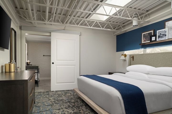 Room 28 of 56