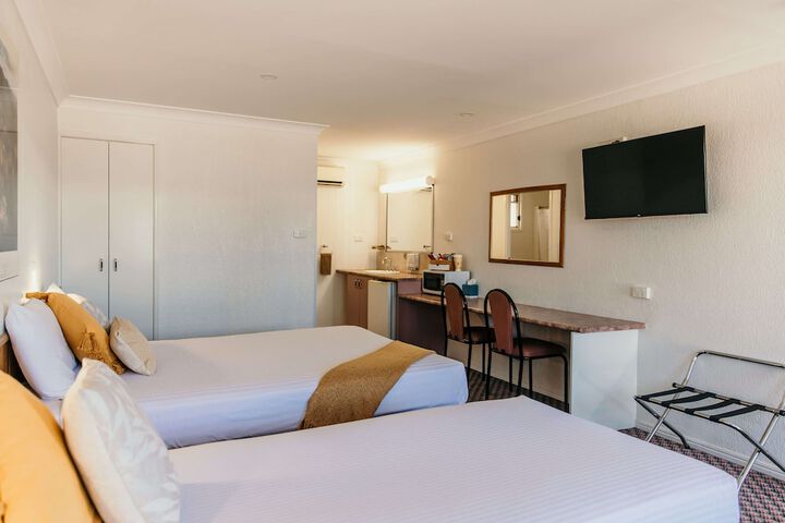 Room 41 of 90