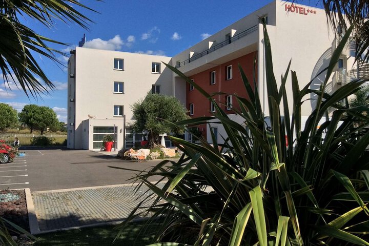 Hotel 85 of 93
