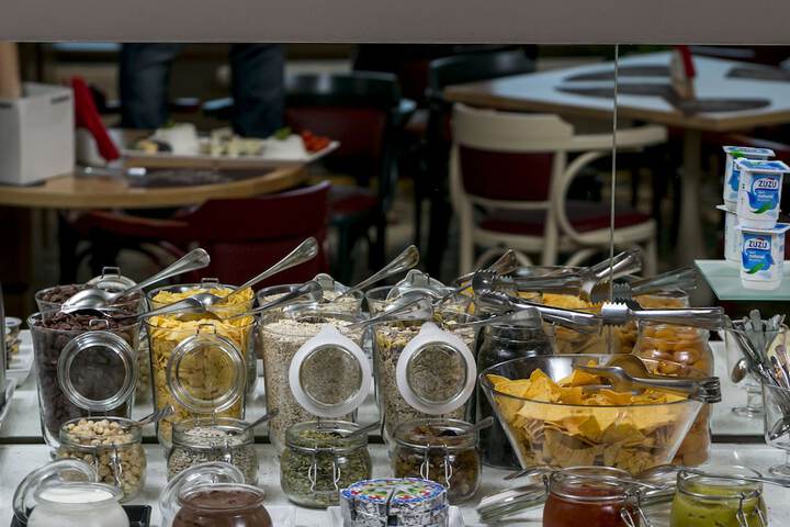 Breakfast/Coffee Service 90 of 108