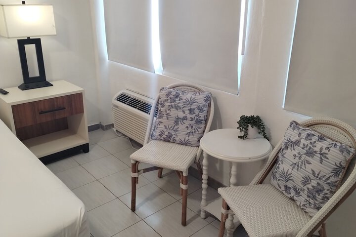 Room 8 of 20