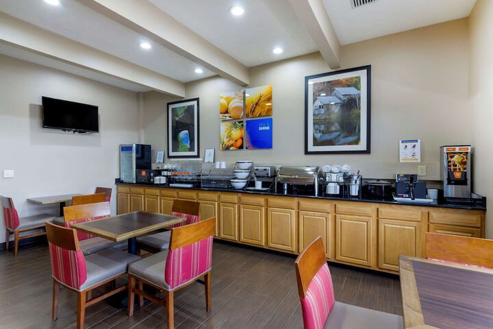 Breakfast area