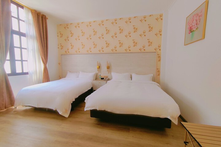 Room 52 of 90