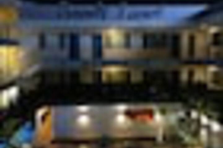 Hotel Exterior 218 of 255