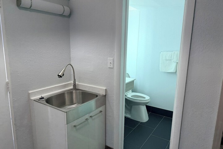 Room 21 of 29