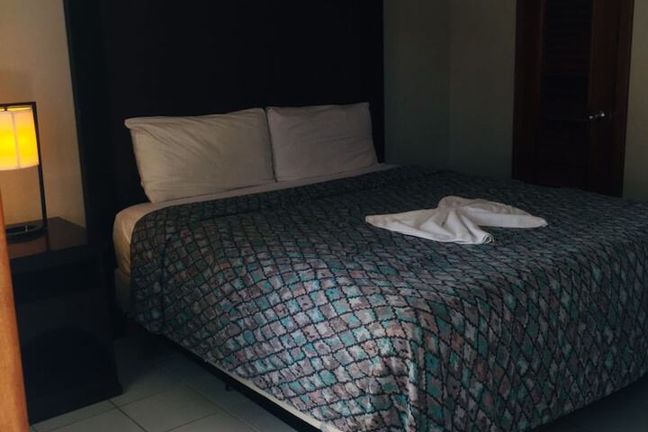 Room 3 of 116