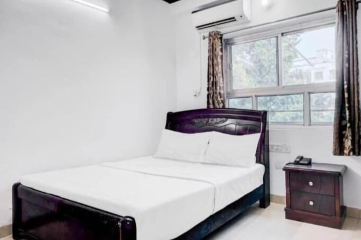 Room 13 of 78