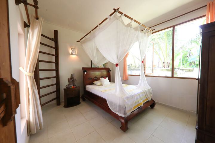 Room 40 of 80