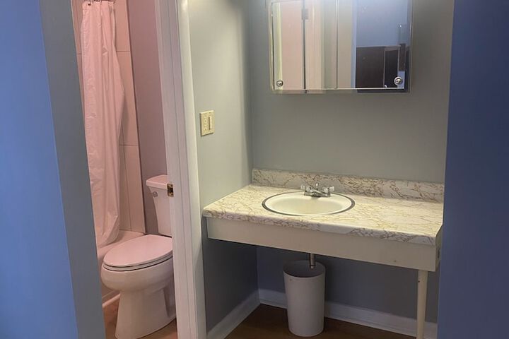 Room 138 of 205