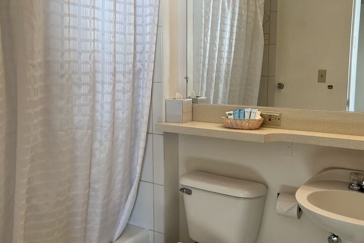 Room 47 of 75