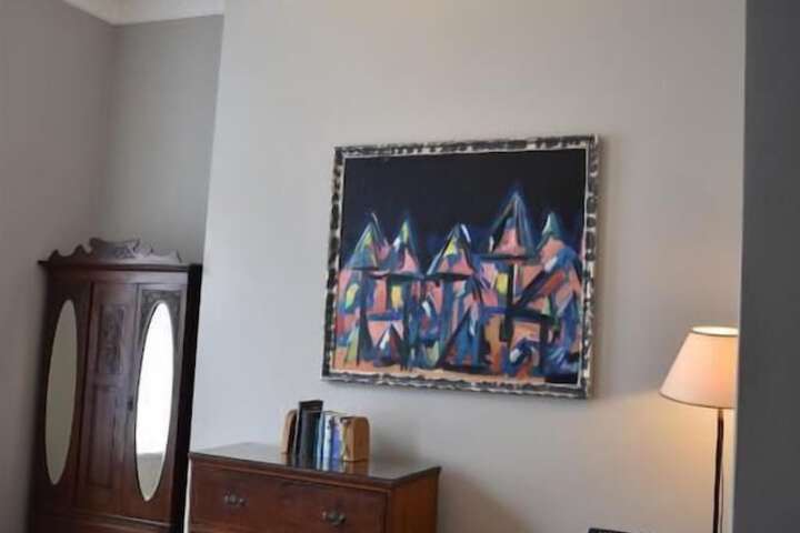 Room 10 of 136