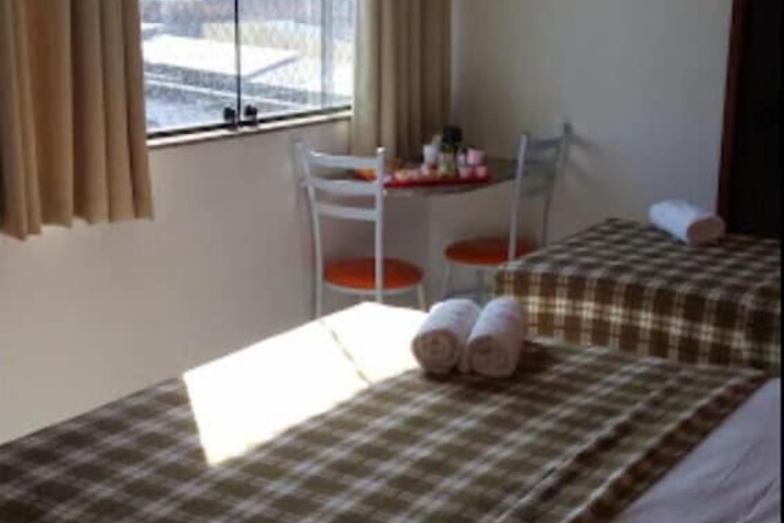 Room 6 of 14