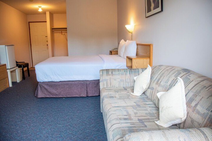 Room 6 of 29