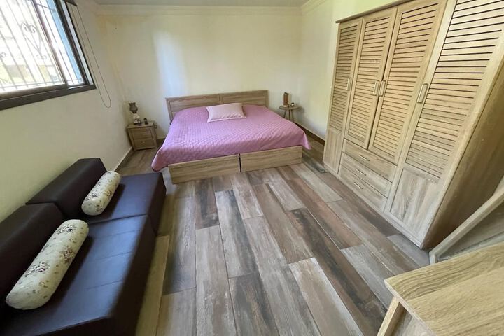 Room 3 of 11
