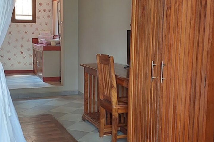 Room 12 of 42