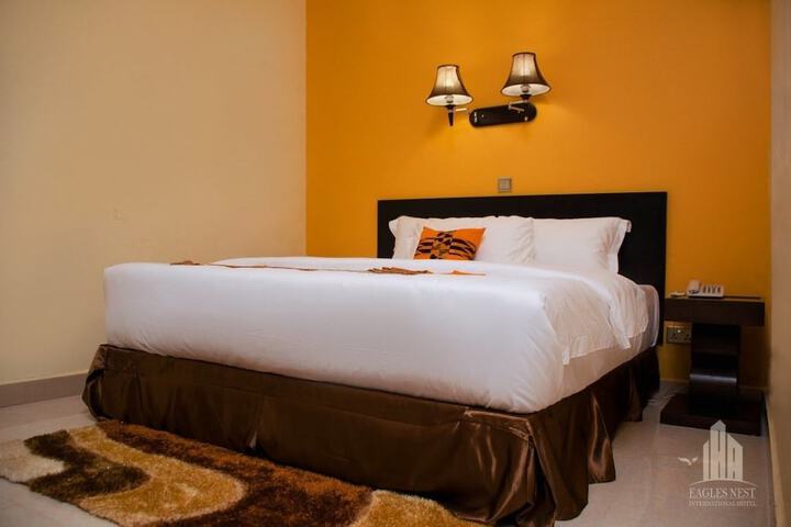 Room 5 of 15