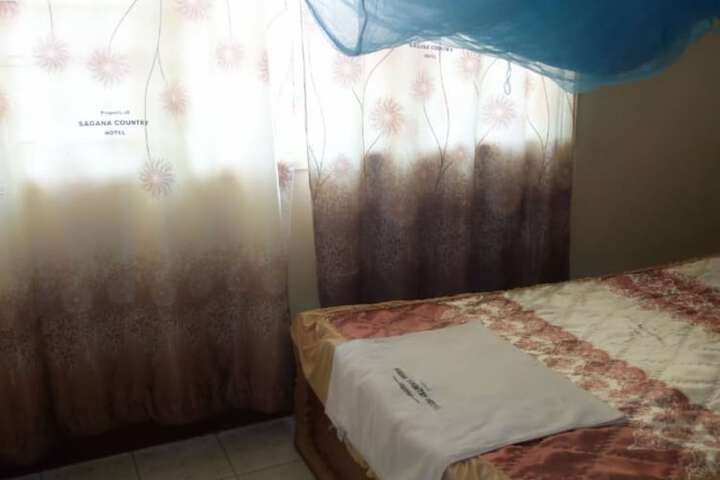 Room 5 of 14