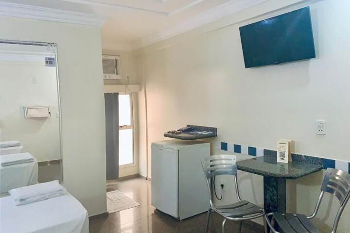 Room 9 of 40