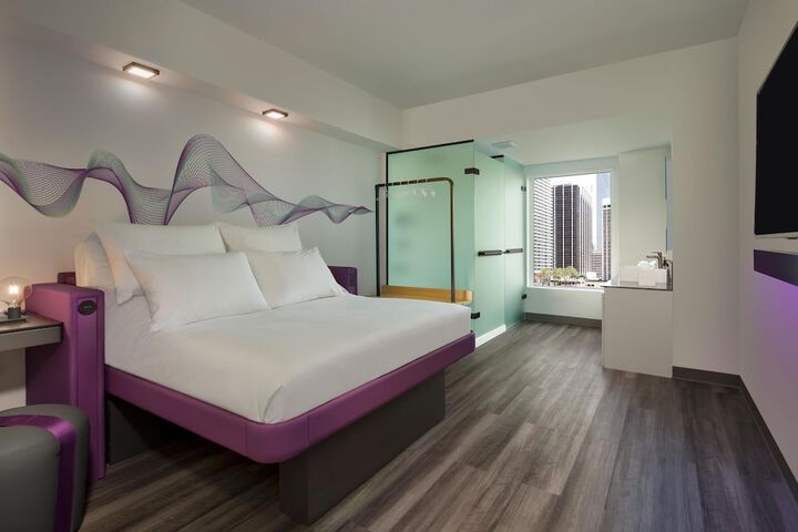 Room 9 of 35