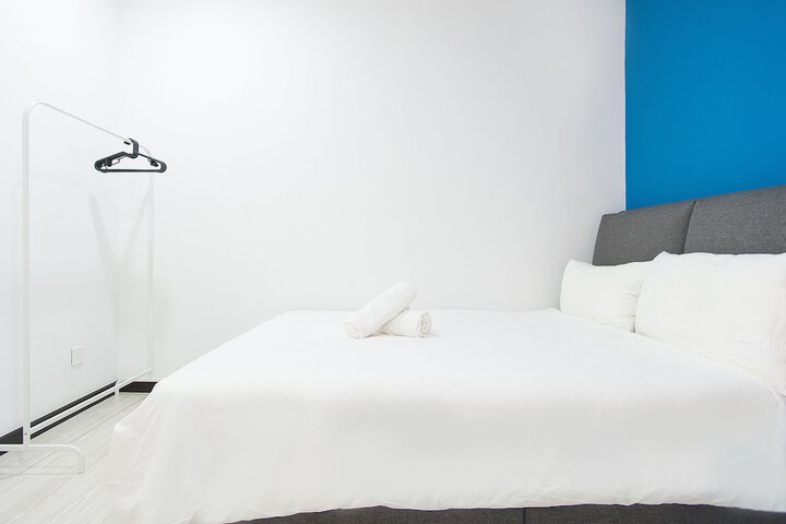 Room 6 of 71