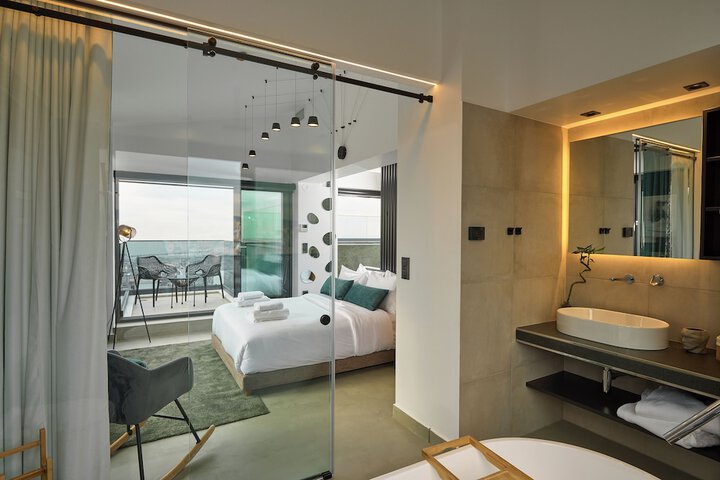 Room 87 of 113