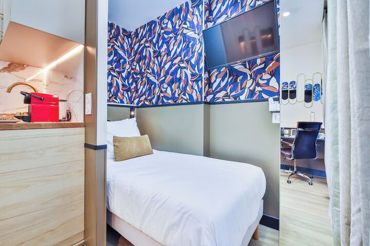Room 43 of 116