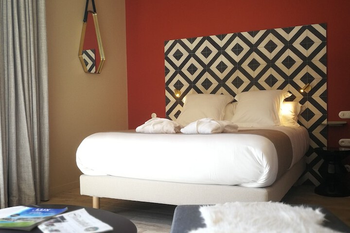Room 2 of 75