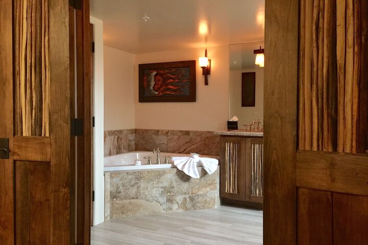 Hot Tub 230 of 285