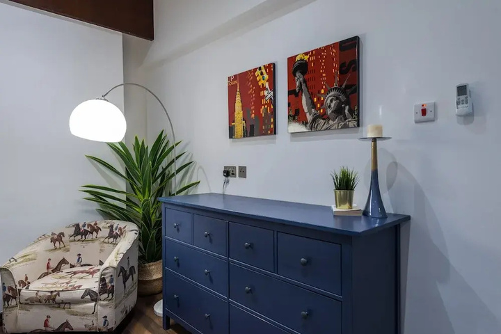 Room 2 of 23