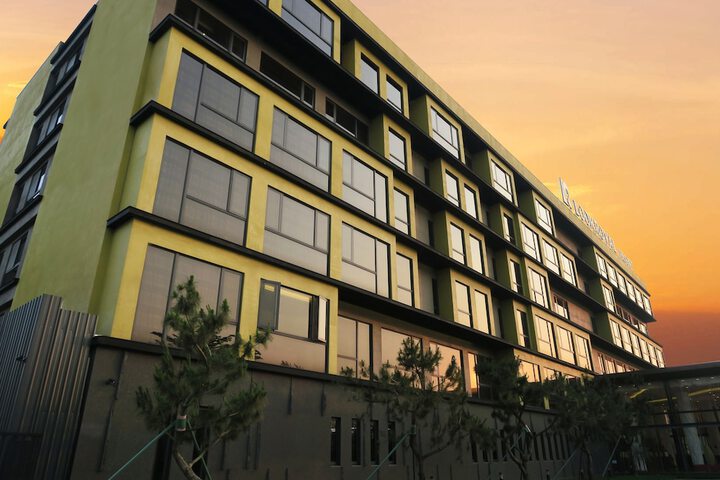 Hotel 55 of 58