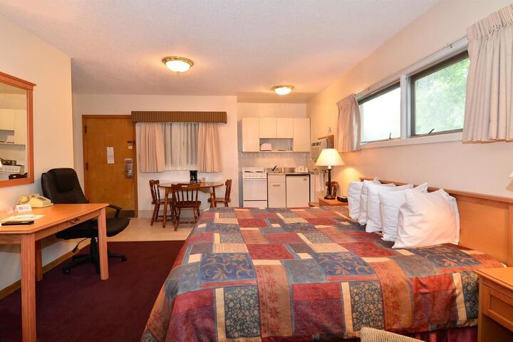 Room 16 of 36