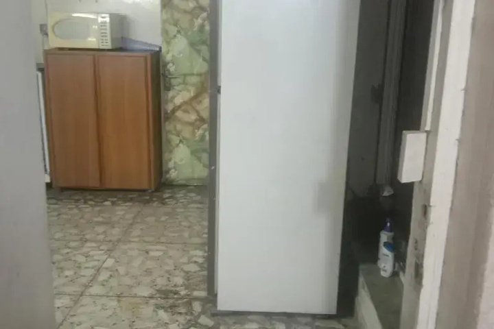 Room 9 of 10