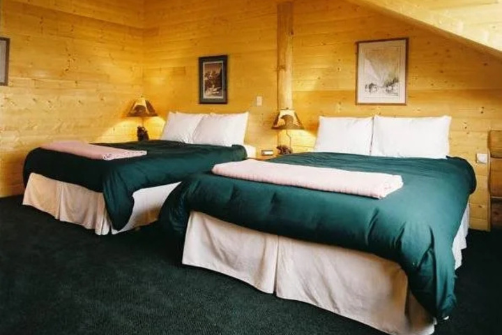 Room 4 of 15