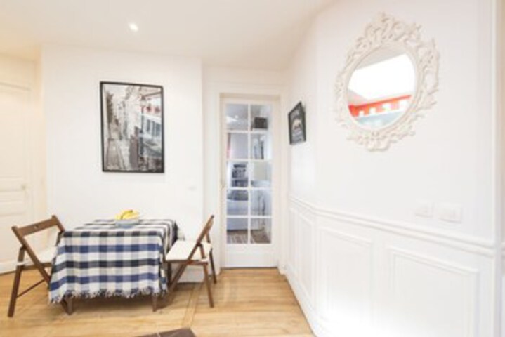Room 4 of 11