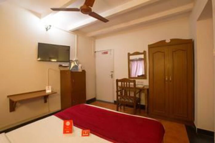 Room 11 of 22