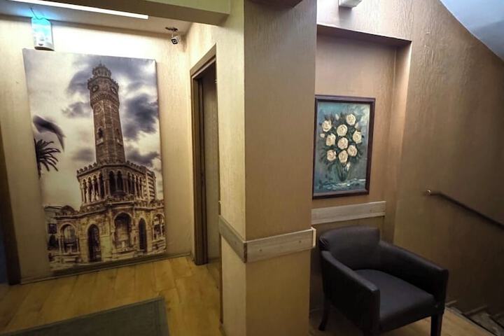 Room 16 of 21