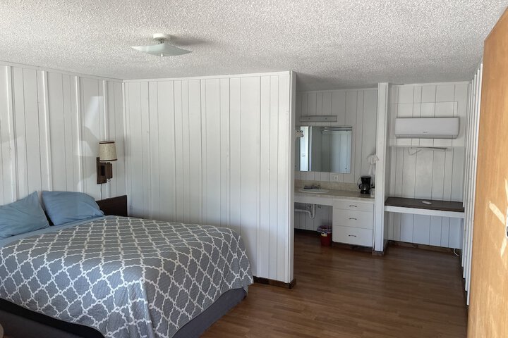 Room 3 of 44