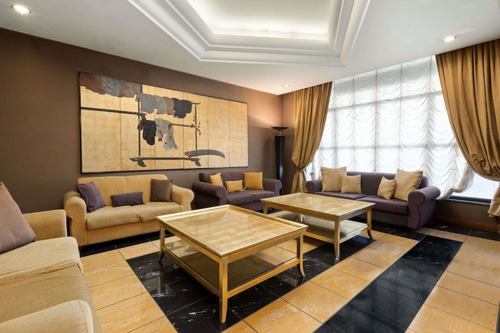 Guest Lobby