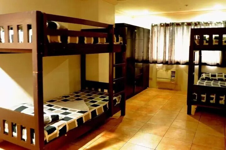 Room 9 of 47