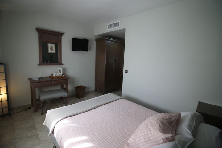 Room 31 of 49