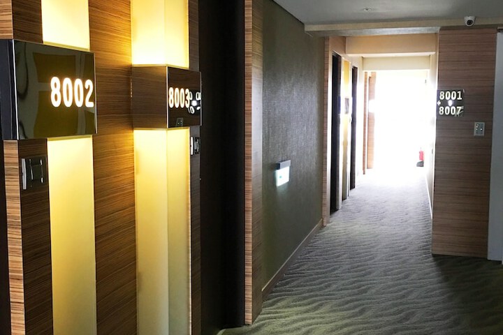 Ballroom/Hall 39 of 50