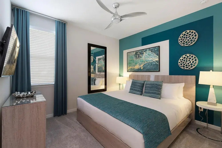 Room 5 of 28