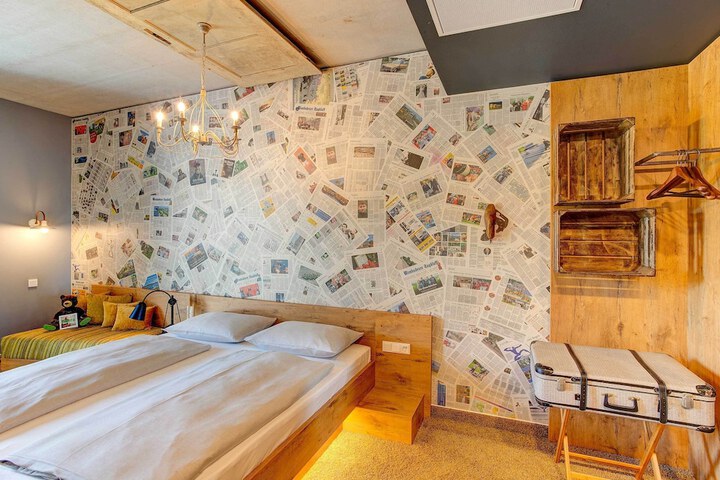 Room 7 of 38