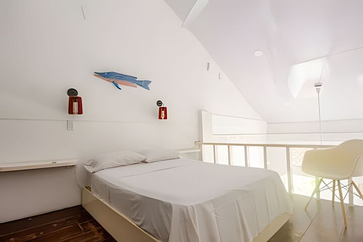 Room 32 of 32