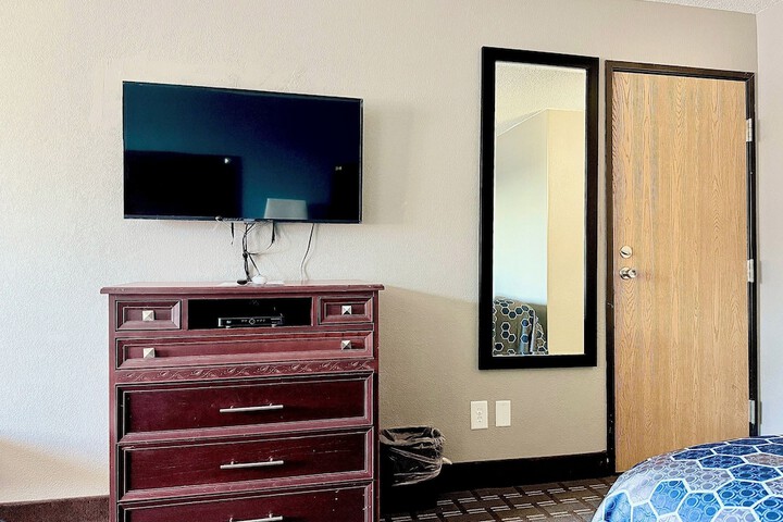 2 Queen Beds (15 of 20)